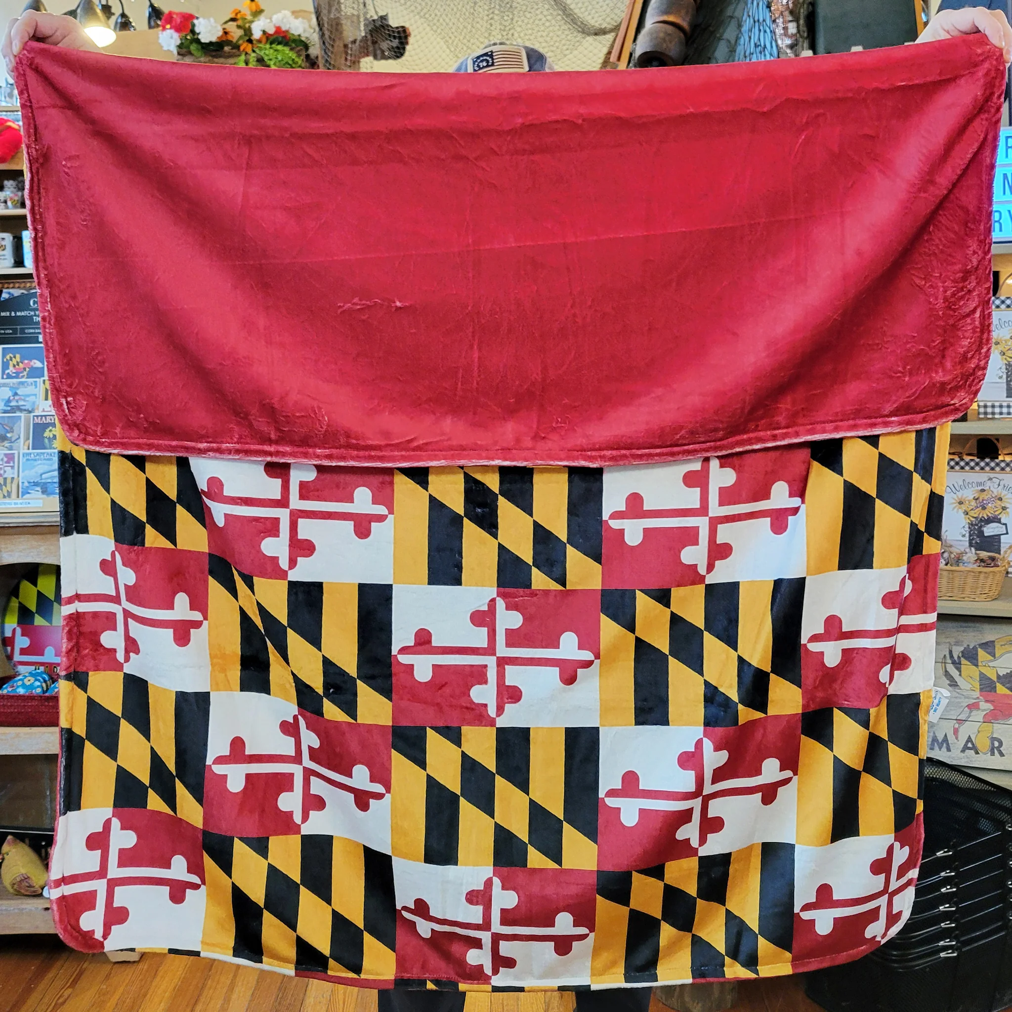 Maryland Flag Plush Throw Blanket - Image 3