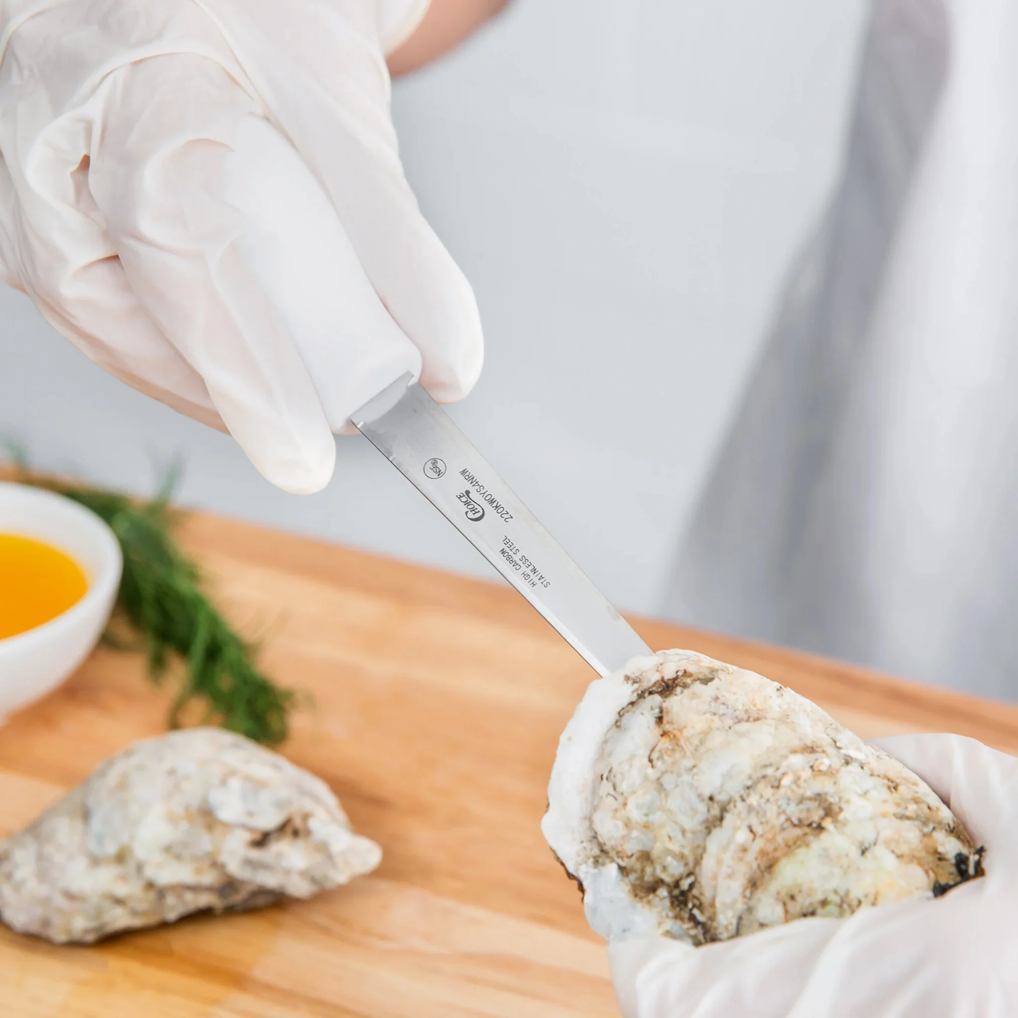 Oyster Knife 4" Blade Round Handle - Image 4